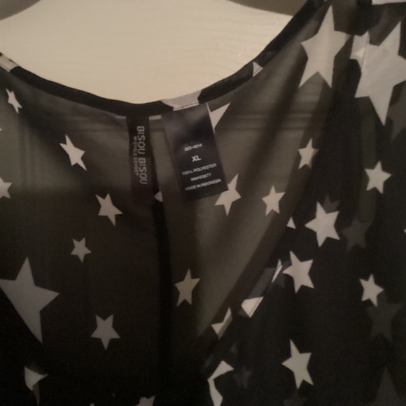 Women blouse - Picture 3 of 3